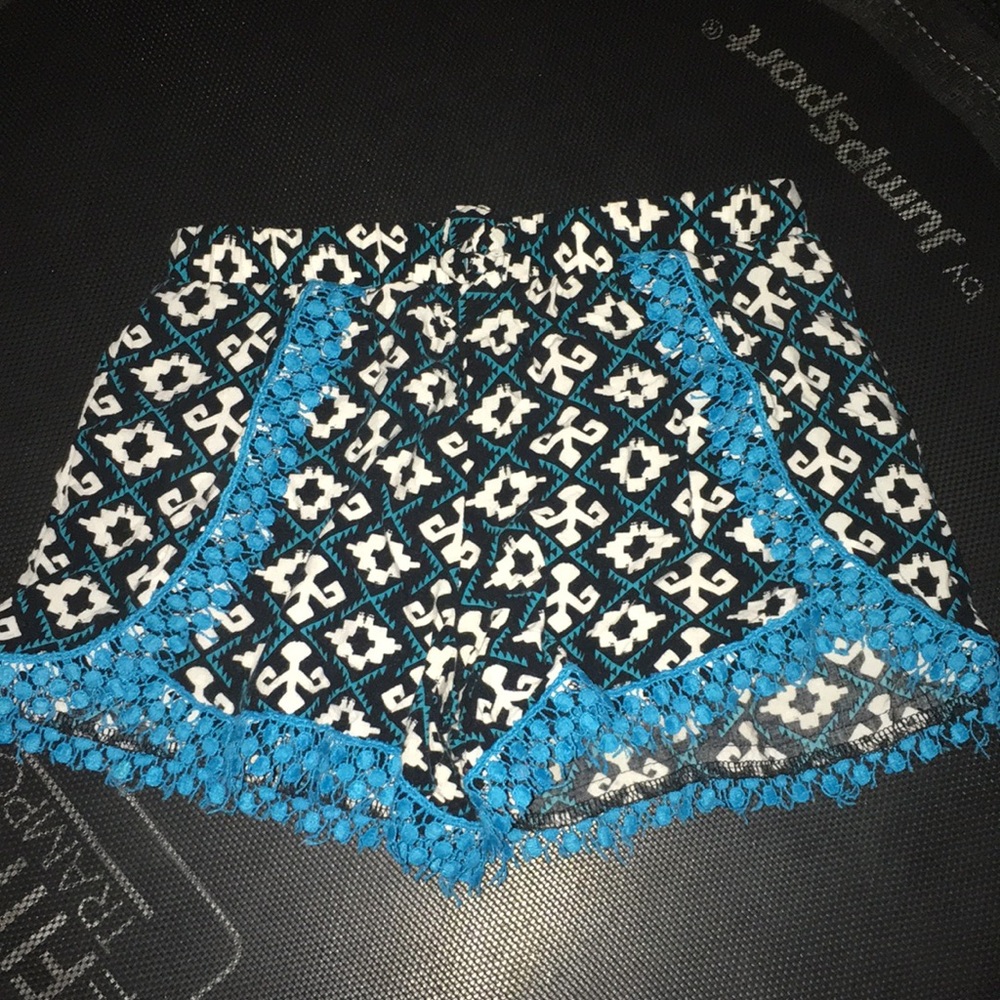 Xhilaration shorts